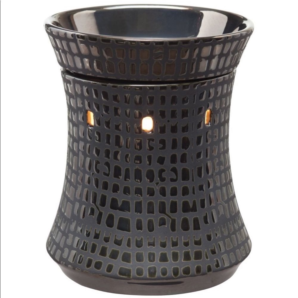 Turret Scentsy Warmer NIB
